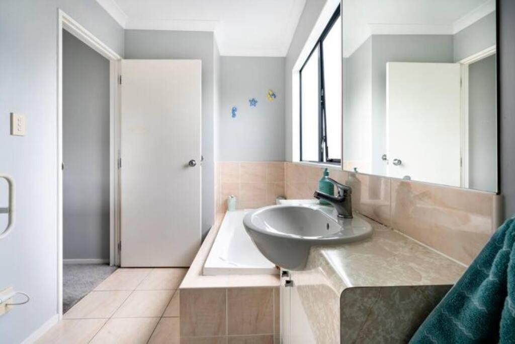 Double Room With Shared Bathroom Auckland Zewnętrze zdjęcie